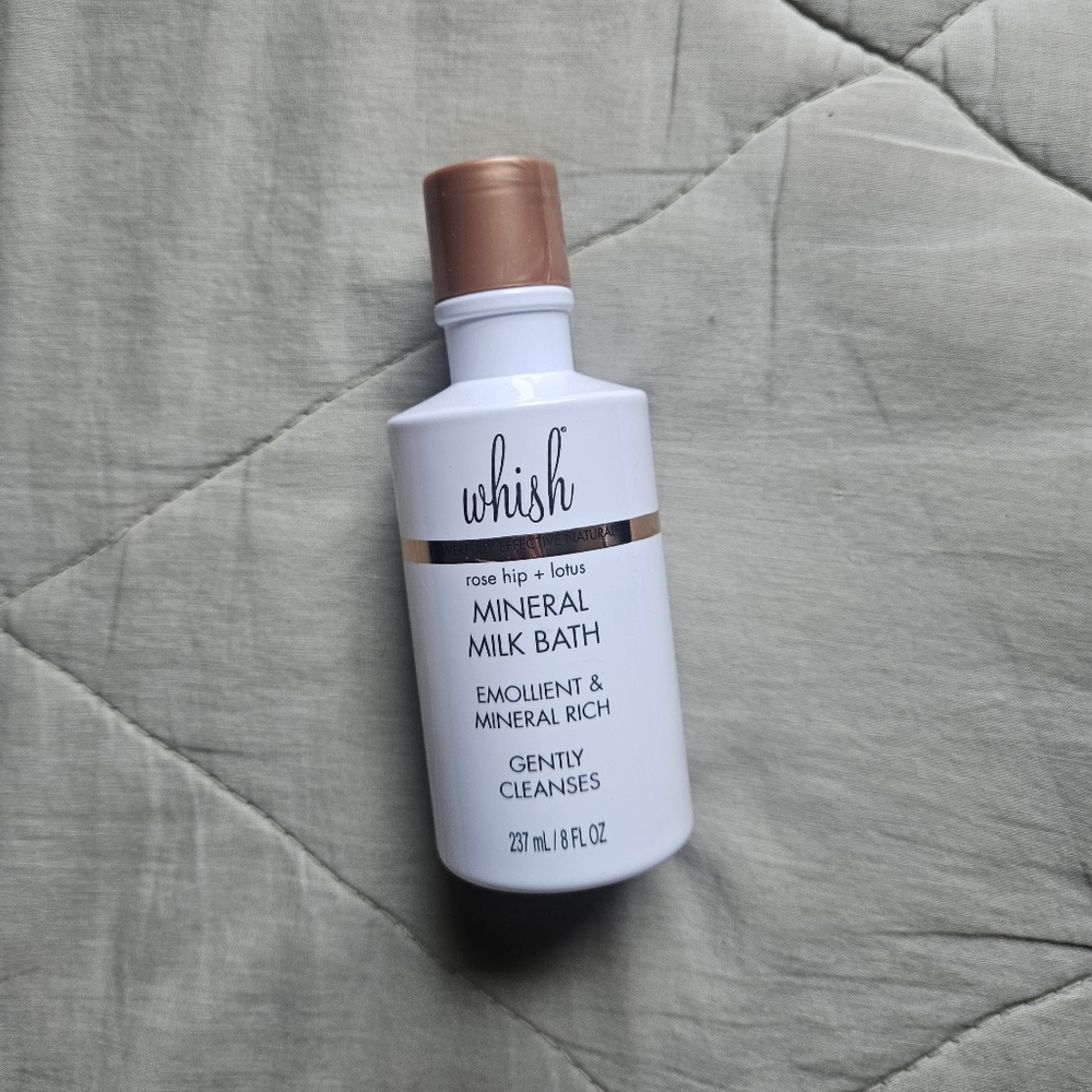 WHISH Rose Hip + Lotus Mineral Milk Bath NWT